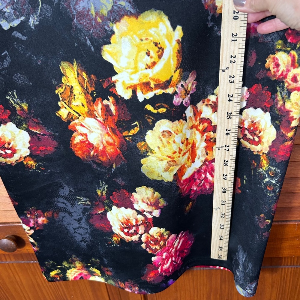 Neiman Marcus Womens Floral Sheath Dress‎ Black Pink Yellow Sleeveless Size 8 - Picture 3 of 6